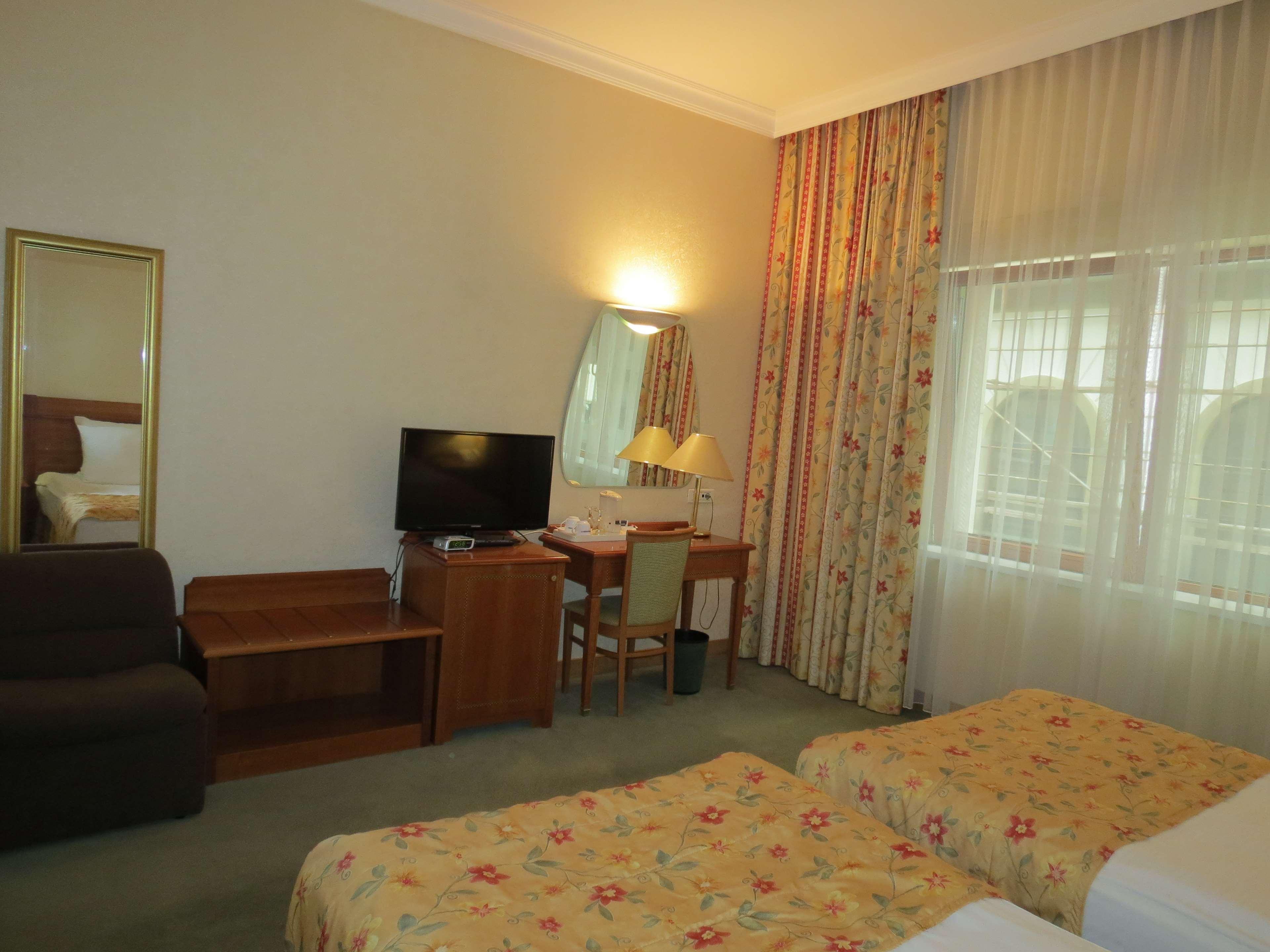 Best Western Hotel Turist سكوبجي المظهر الخارجي الصورة