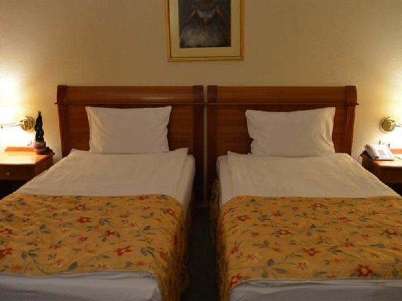Best Western Hotel Turist سكوبجي المظهر الخارجي الصورة