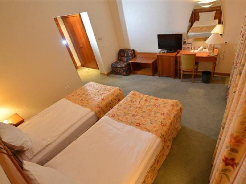 Best Western Hotel Turist سكوبجي المظهر الخارجي الصورة